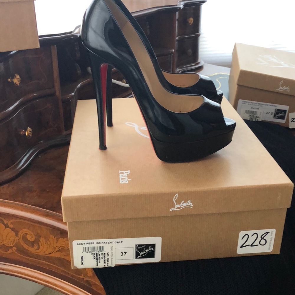 Christian Louboutin patent leather shoes size 7